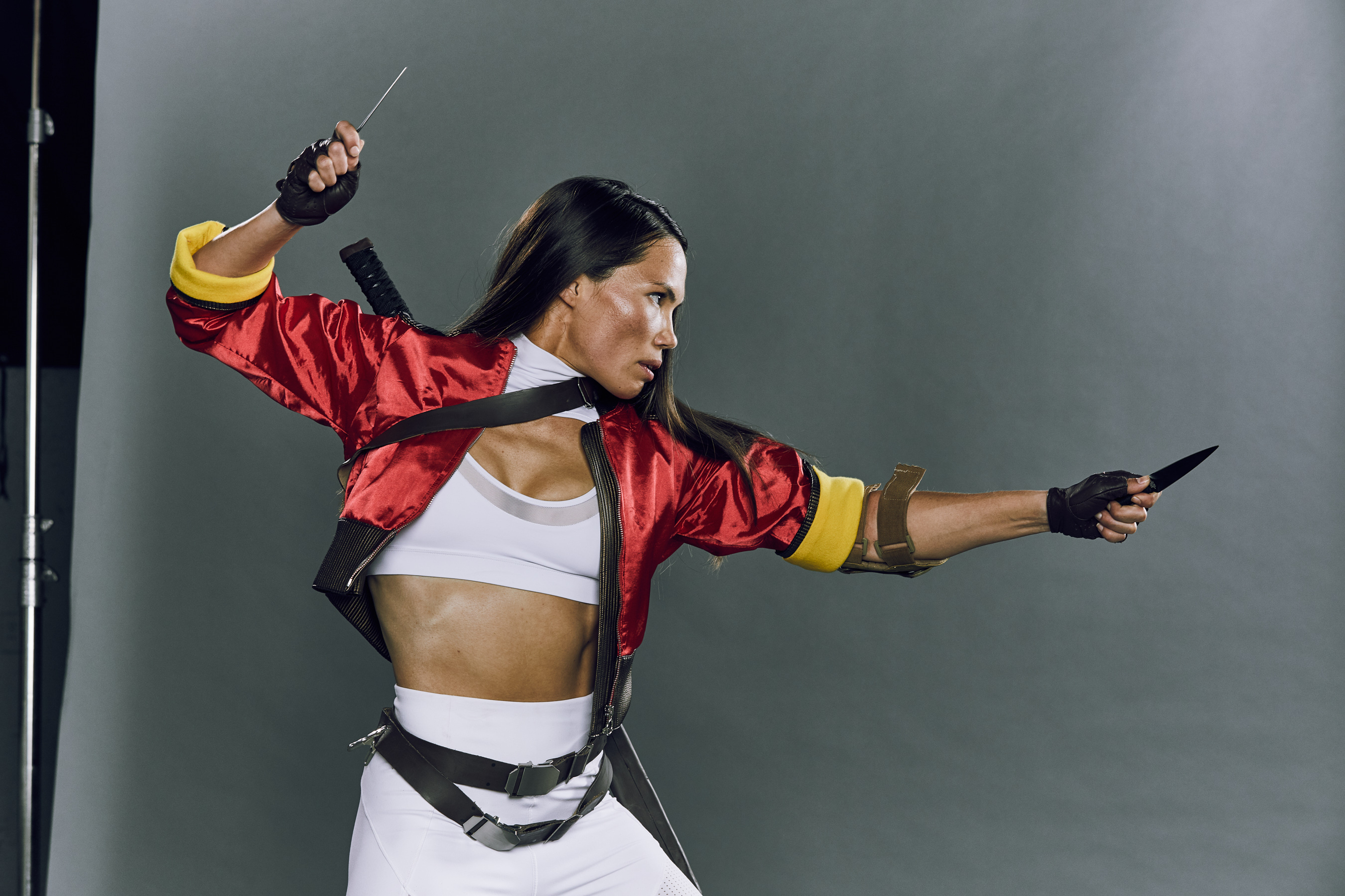 ASSASSIN_THROWING_KNIVES_0081
